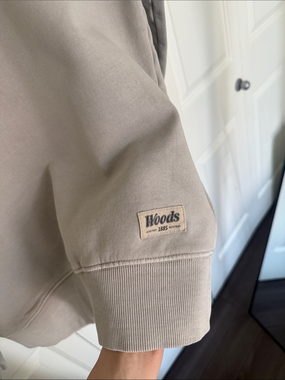 Woods Women's Heritage 1885 Sweatshirt - Picture 2 of 7